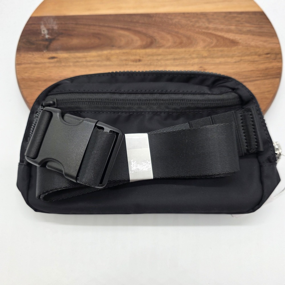 Lululemon Everywhere Belt Bag 1L Black Waist Pack Crossbody LU9AX2S NWT - Picture 2 of 10